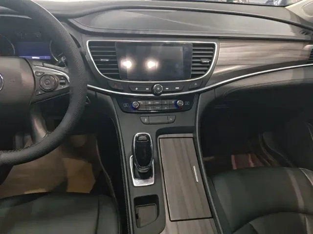 Buick LaCrosse — Фото автомобиля 12