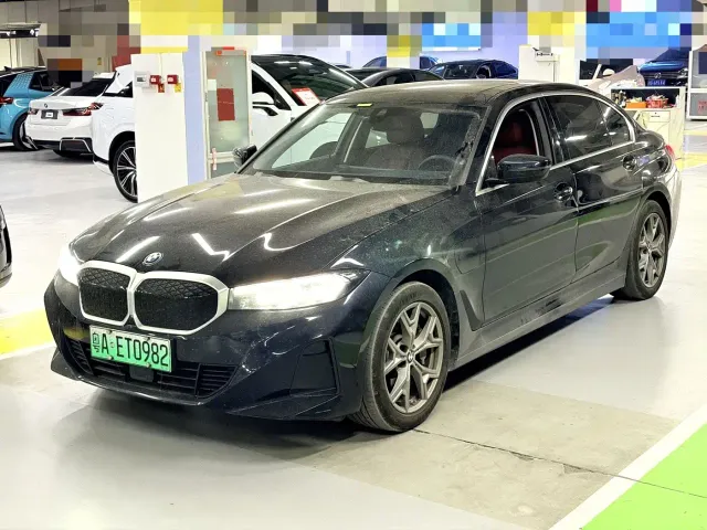 Фотография автомобиля — BMW i3