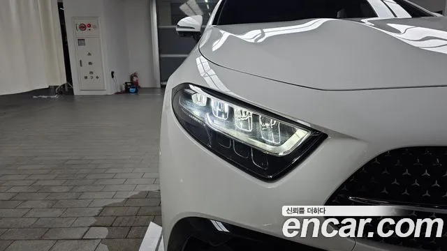 Mercedes-Benz CLS-Class — Фото автомобиля 22