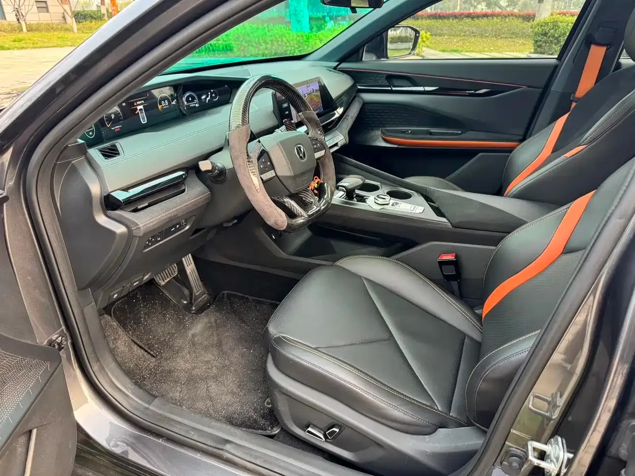 Changan Changan UNI-V 2022 1.5T Sport Edition — Фото автомобиля 8