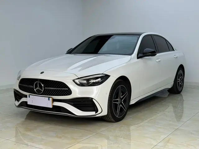 Фотография автомобиля — Mercedes-Benz C-Class