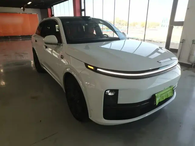Li Auto L7 — Фото автомобиля 3