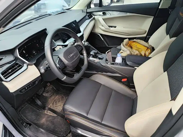 Lynk & Co 06 EM-P — Фото автомобиля 14
