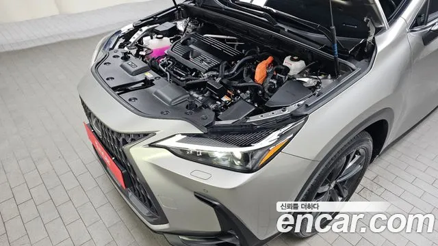 Lexus NX Generation 2 — Фото автомобиля 5