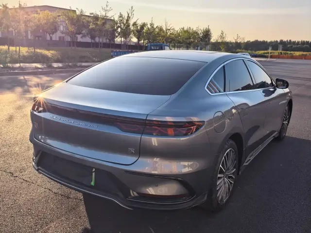 BYD Han — Фото автомобиля 6
