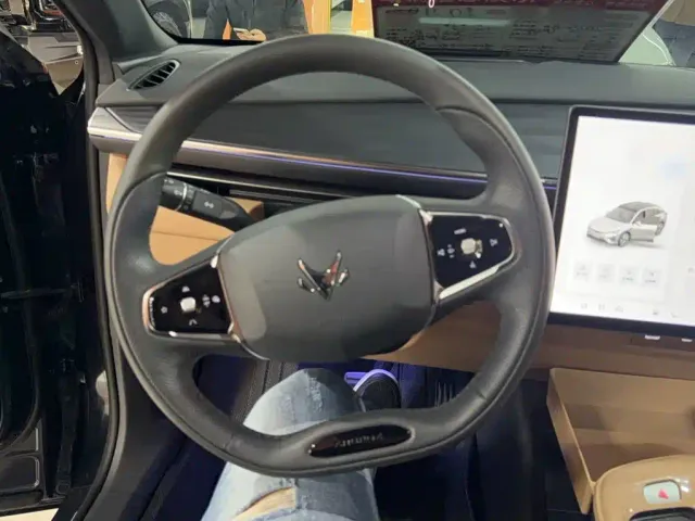 Arcfox Alpha T5 — Фото автомобиля 3