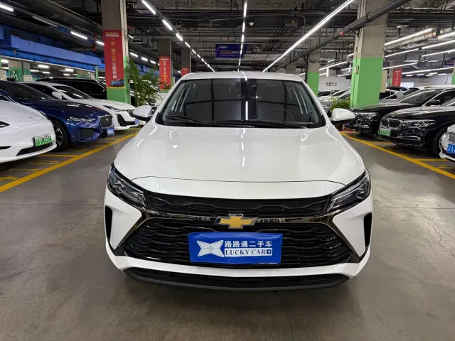 Chevrolet Monza — Фото автомобиля 3