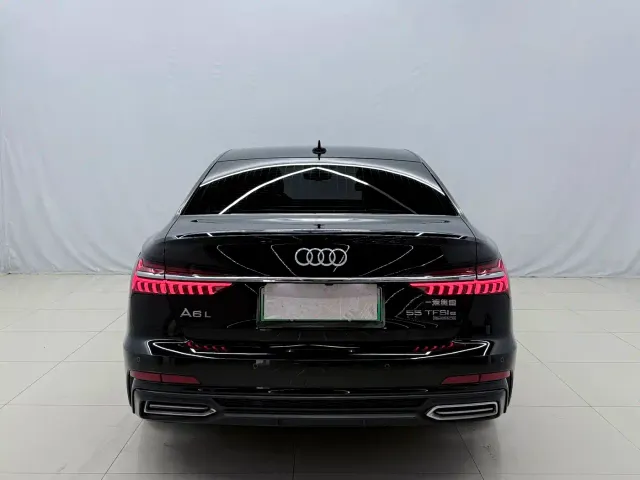Audi A6L — Фото автомобиля 13