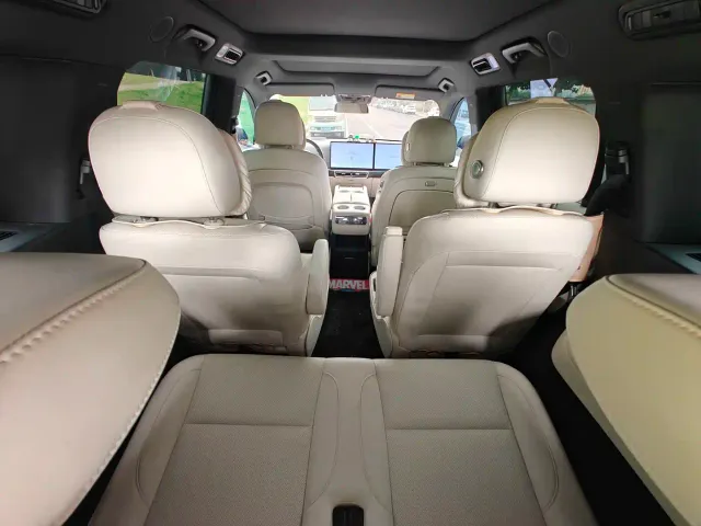Li Auto L8 — Фото автомобиля 12