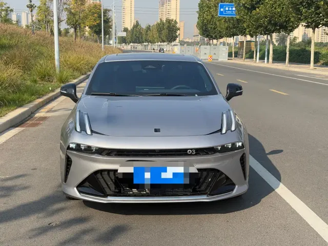 Фотография автомобиля — Lynk & Co 03