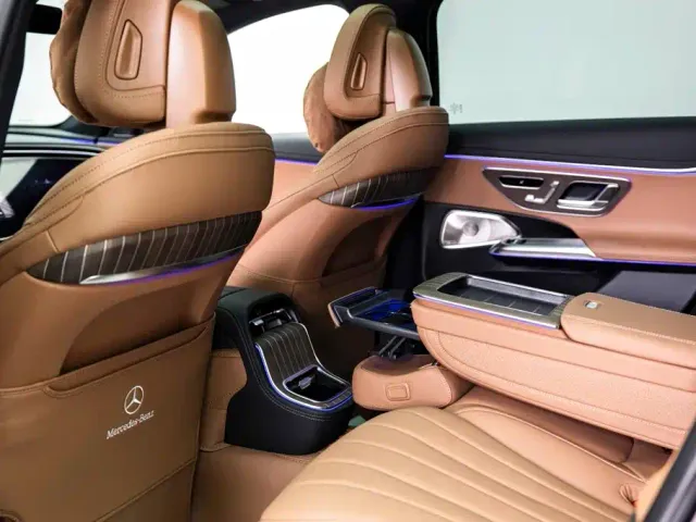 Mercedes-Benz E-Class — Фото автомобиля 6