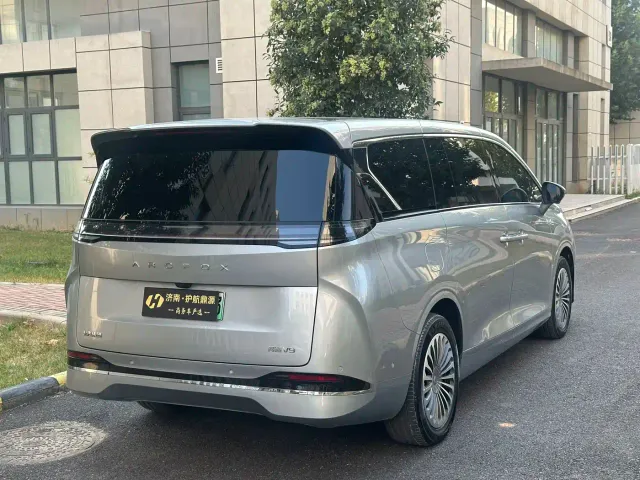 Arcfox Wendao V9 — Фото автомобиля 4