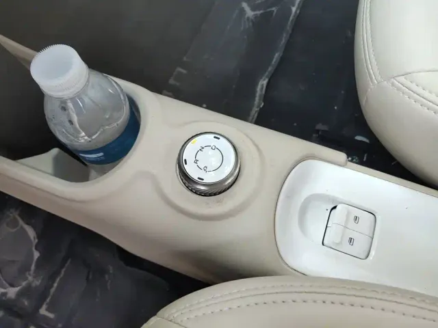 Wuling Hongguang Mini EV — Фото автомобиля 10