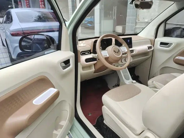 Wuling Hongguang Mini EV — Фото автомобиля 15