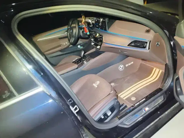 BMW 5 Series — Фото автомобиля 8