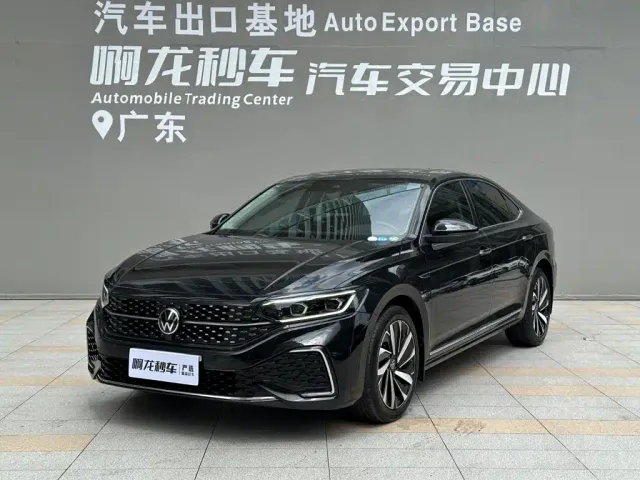 Volkswagen Passat — Фото автомобиля 15