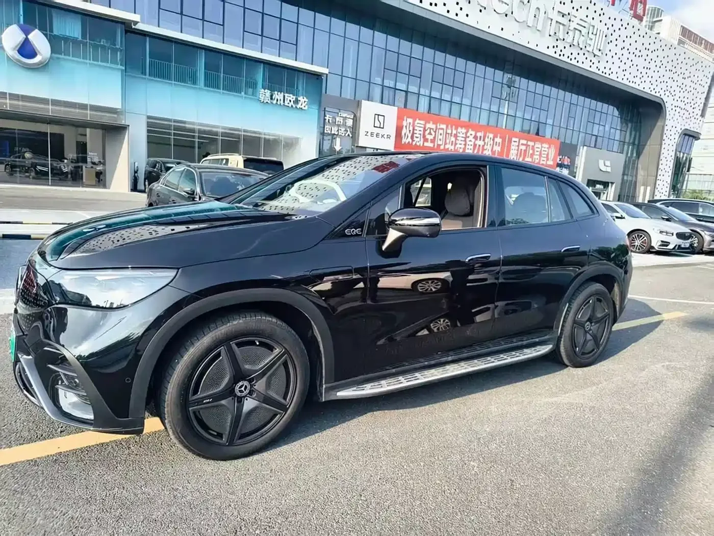 Фотография автомобиля — Mercedes-Benz EQE SUV