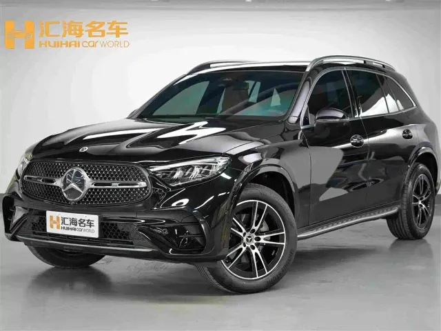 Фотография автомобиля — Mercedes-Benz GLC-Class