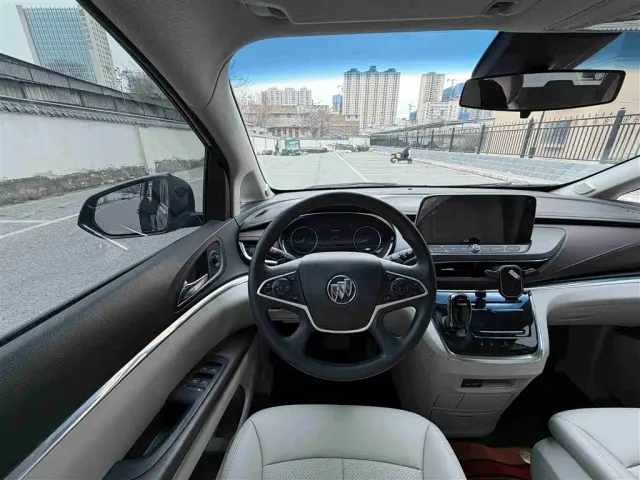Buick GL8 — Фото автомобиля 13