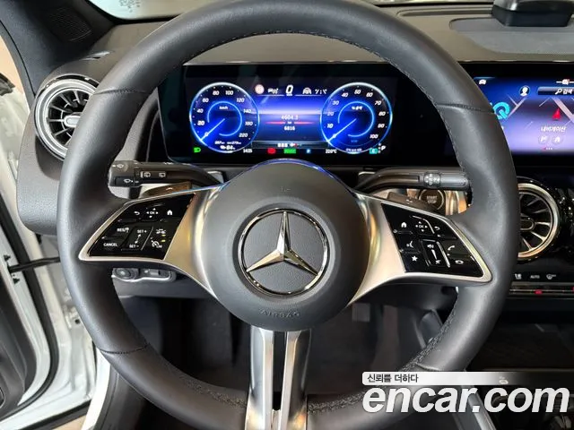Mercedes-Benz EQB — Фото автомобиля 19