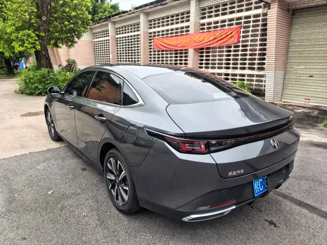 Changan Eado — Фото автомобиля 4