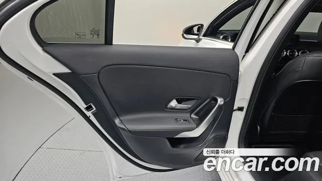 Mercedes-Benz A-Class — Фото автомобиля 25