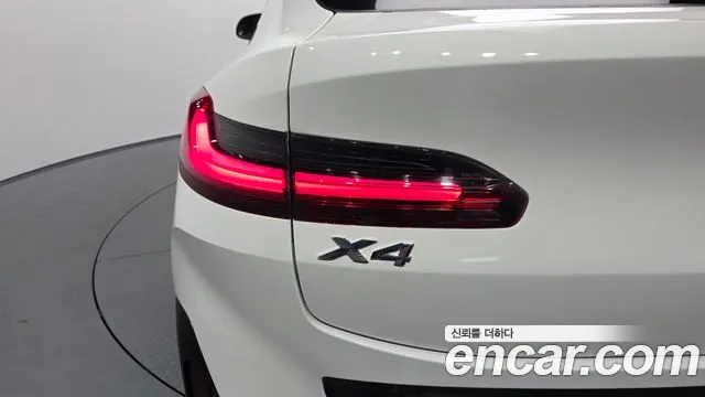 BMW X4 xDrive20i M Sport — Фото автомобиля 23