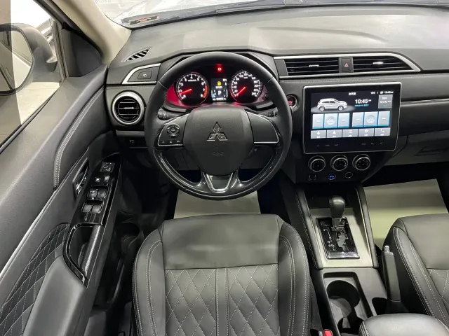 Mitsubishi ASX — Фото автомобиля 12