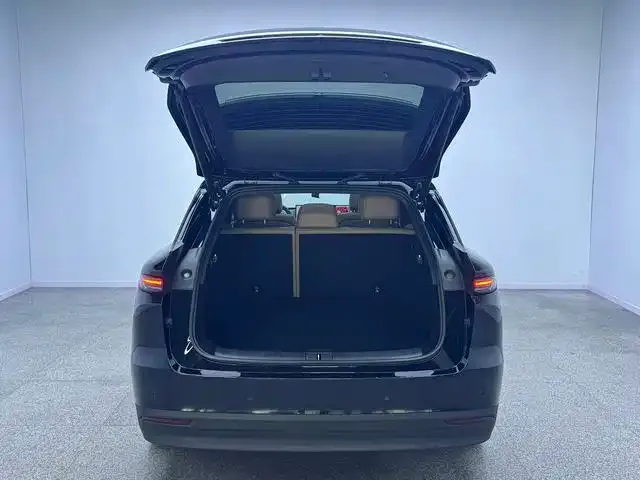 Li Auto i6 — Фото автомобиля 8