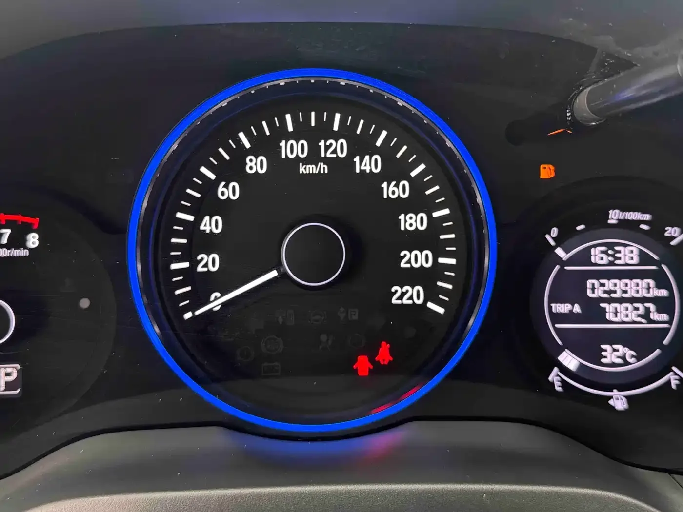 Honda Vezel 2020 1.5L CVT Pioneer — Фото автомобиля 15