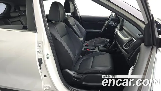 Kia Seltos Seltos Бензин 1.6 Turbo 4WD — Фото автомобиля 12