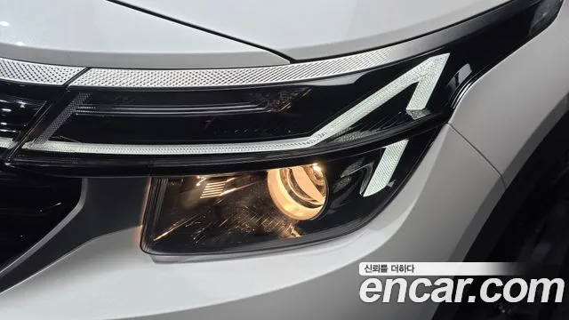 Kia Seltos Новый Seltos Бензин 2.0 2WD — Фото автомобиля 20