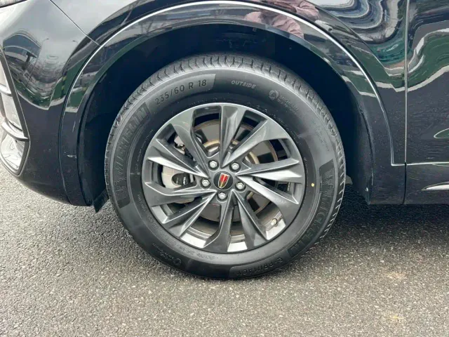 Hongqi HS5 — Фото автомобиля 19