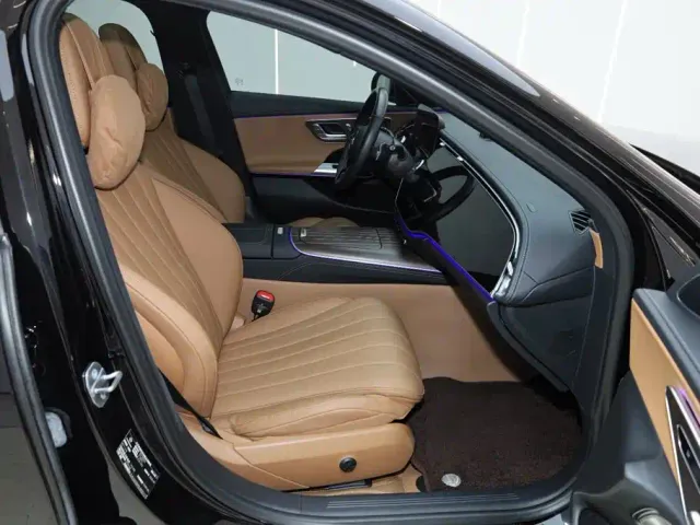 Mercedes-Benz E-Class — Фото автомобиля 15