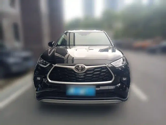 Toyota Highlander — Фото автомобиля 2