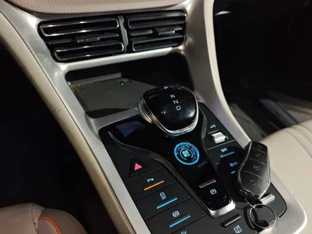 BYD Song Pro — Фото автомобиля 10