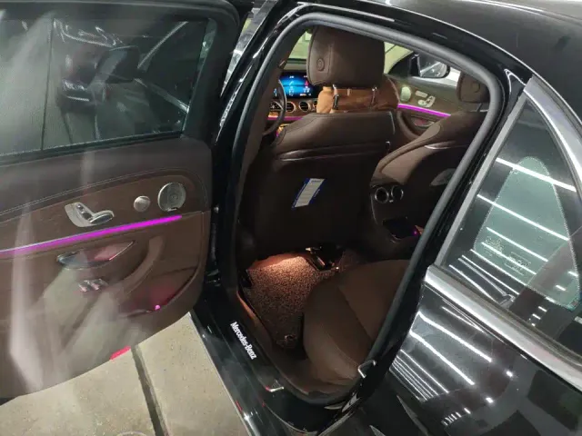 Mercedes-Benz E-Class — Фото автомобиля 5