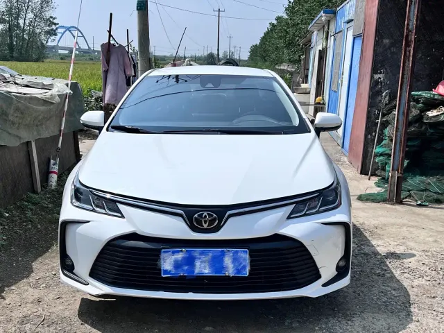Toyota Corolla — Фото автомобиля 2