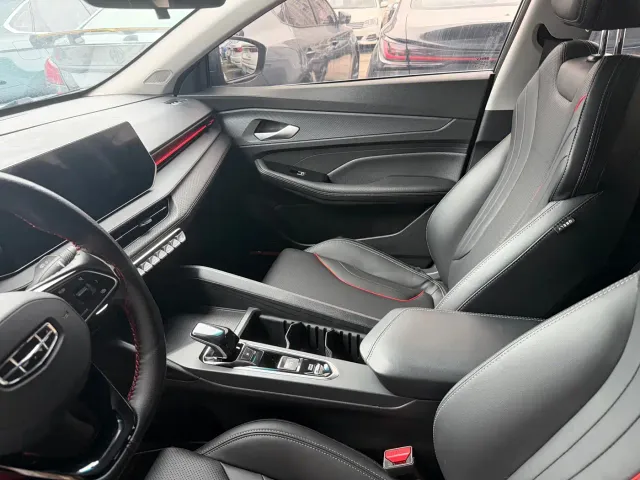 Geely Binrui — Фото автомобиля 7