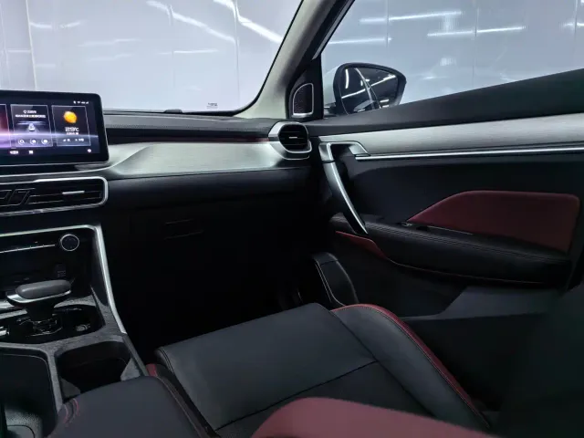 Geely Binyue — Фото автомобиля 10