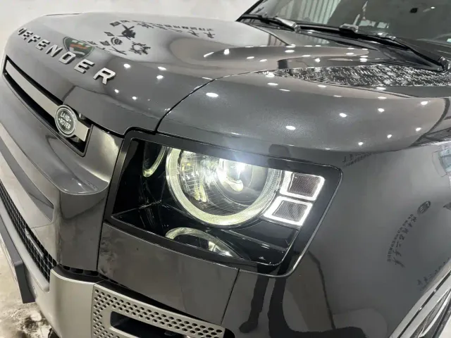 Land Rover Defender — Фото автомобиля 8