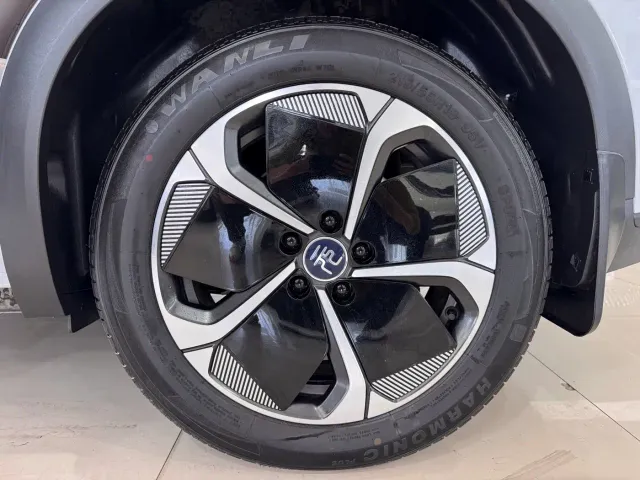 BYD Yuan PLUS — Фото автомобиля 19