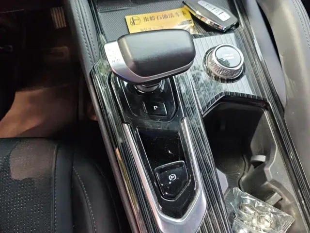 Geely Xingyue L — Фото автомобиля 16