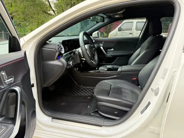Mercedes-Benz A-Class — Фото автомобиля 4