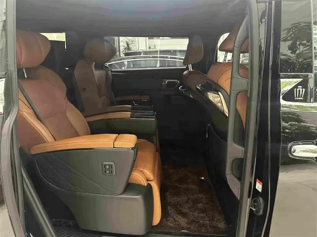 Toyota Vellfire — Фото автомобиля 14