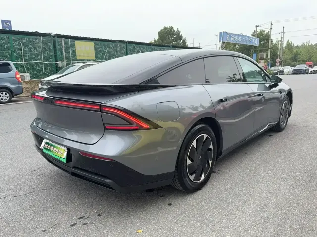 Xpeng P7+ — Фото автомобиля 9