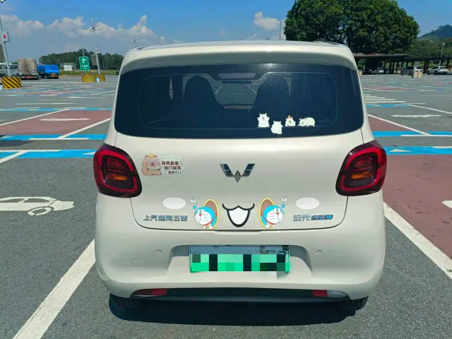 Wuling Hongguang Mini EV — Фото автомобиля 11