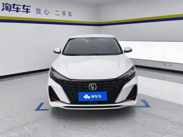 Changan Eado — Фото автомобиля 2