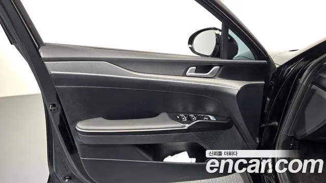 Kia K5 Новый K5 3 поколение — Фото автомобиля 24