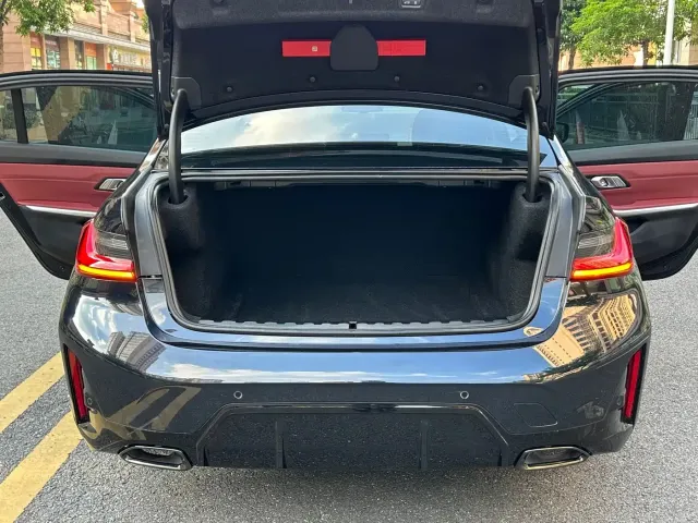 BMW 3 Series — Фото автомобиля 16